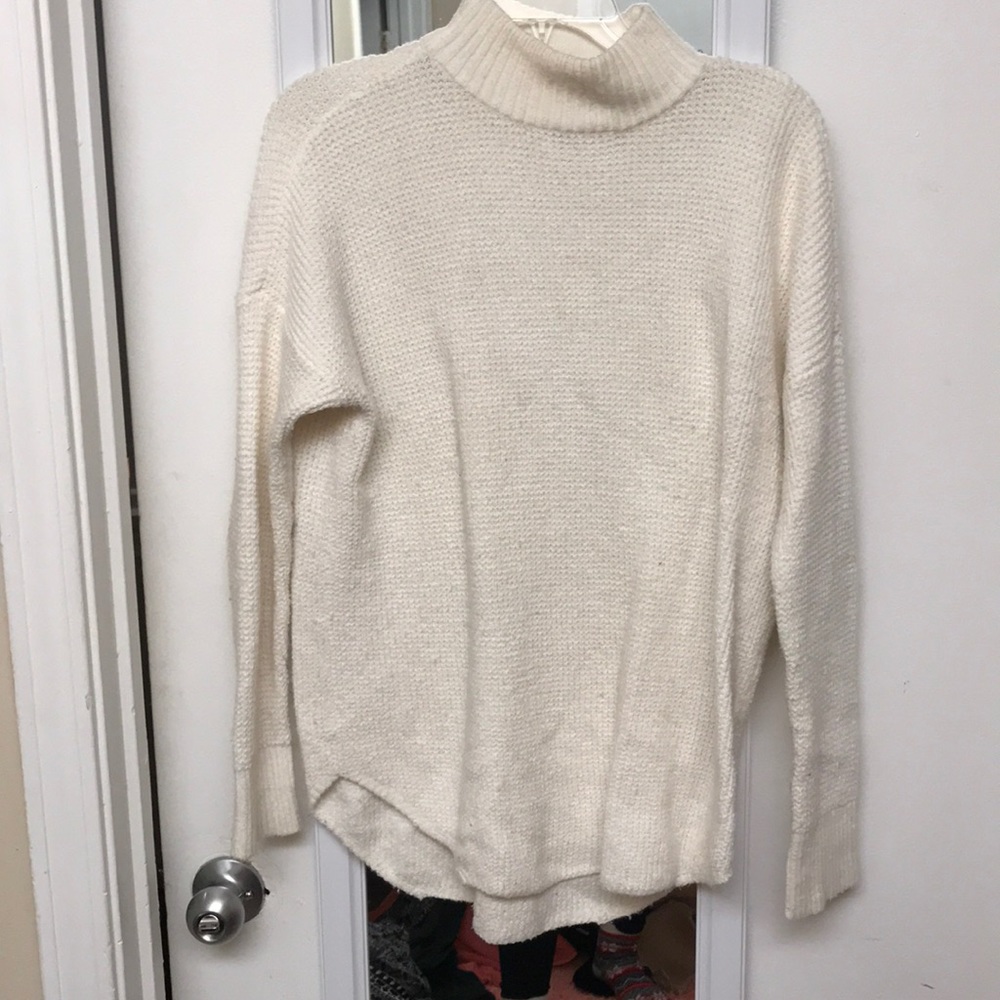 American Eagle turtleneck sweater
